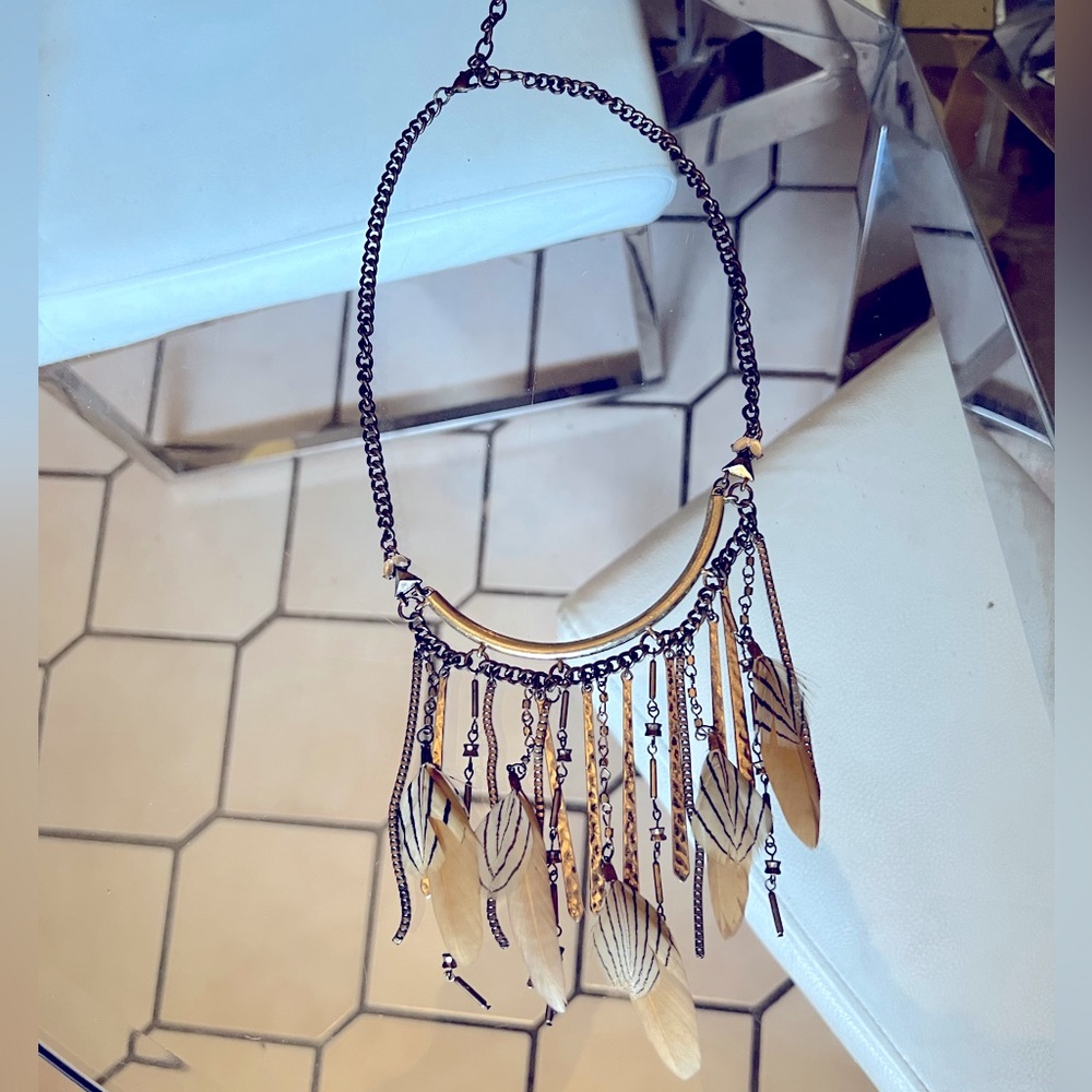 Women’s statement necklace feathered, rhinestone Gold & silver - Picture 2 of 4
